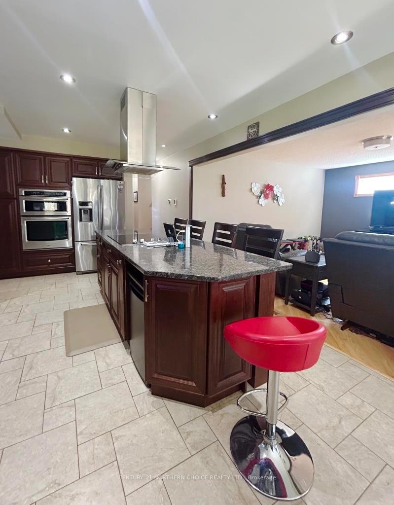 Photo 10 of 1712 Lyndy PL N, Fort Frances — HOMEH