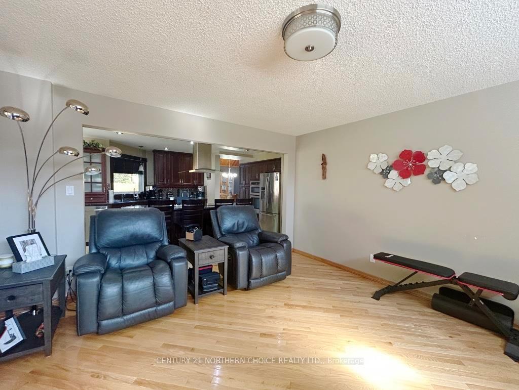 Photo 11 of 1712 Lyndy PL N, Fort Frances — HOMEH