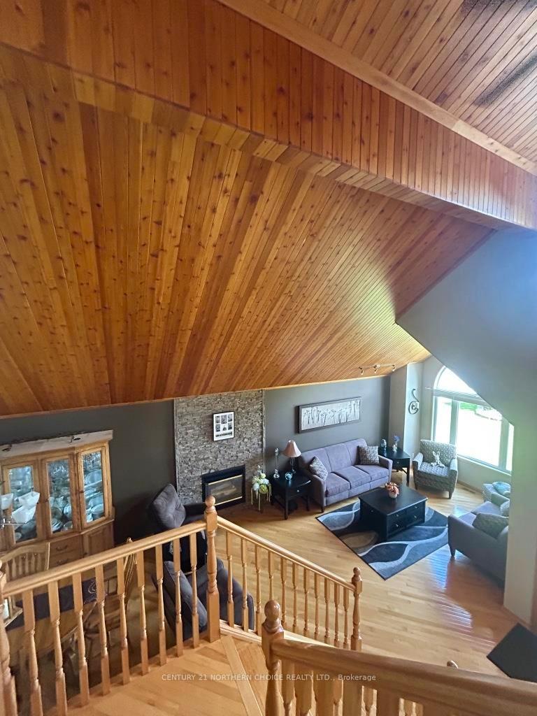 Photo 13 of 1712 Lyndy PL N, Fort Frances — HOMEH