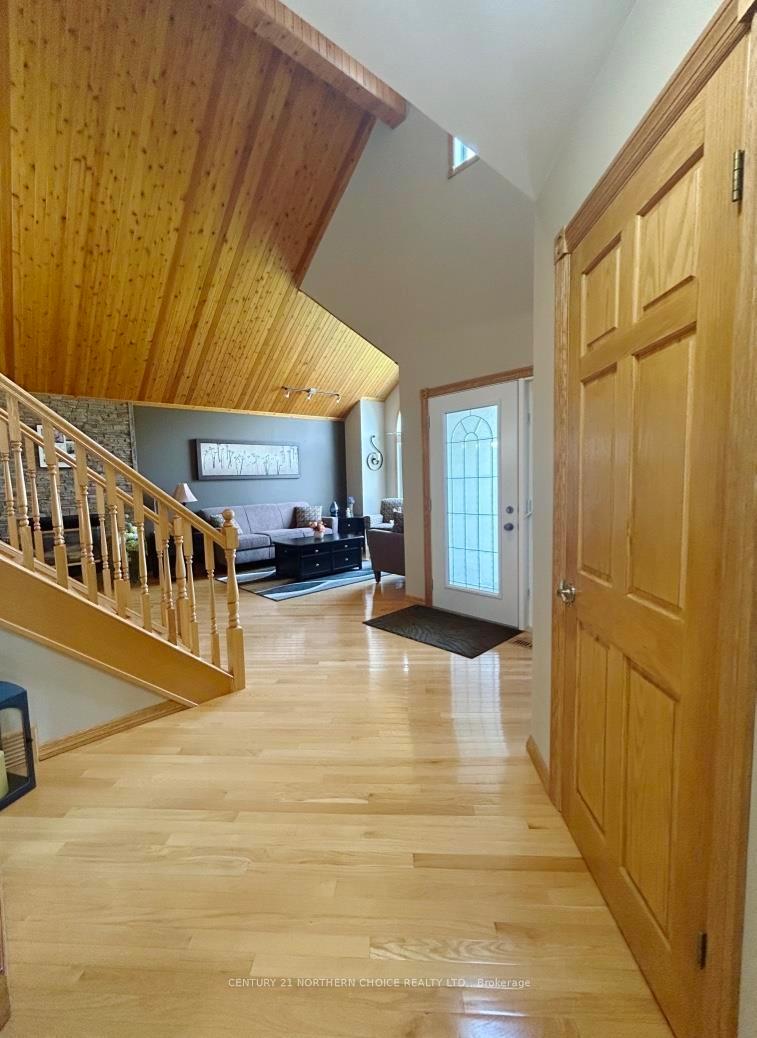 Photo 17 of 1712 Lyndy PL N, Fort Frances — HOMEH