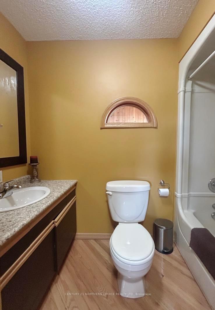 Photo 30 of 1712 Lyndy PL N, Fort Frances — HOMEH
