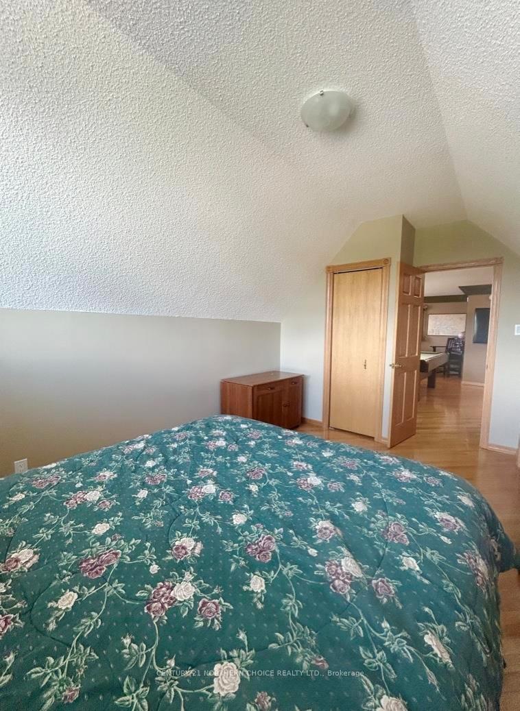 Photo 32 of 1712 Lyndy PL N, Fort Frances — HOMEH
