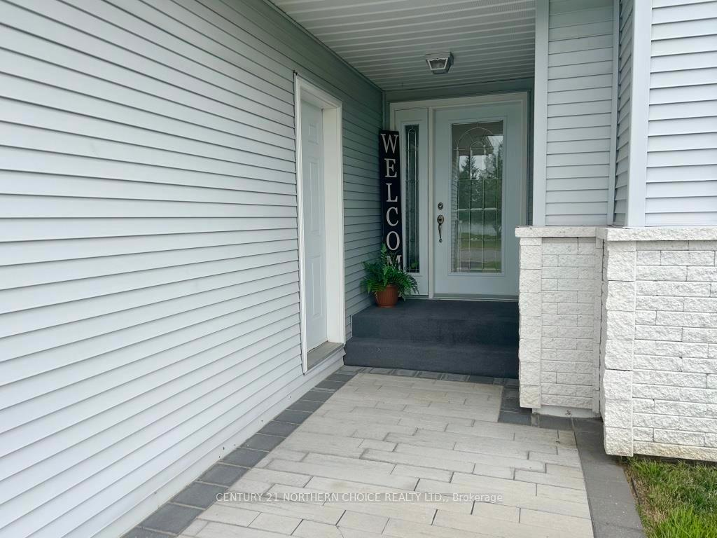 Photo 35 of 1712 Lyndy PL N, Fort Frances — HOMEH
