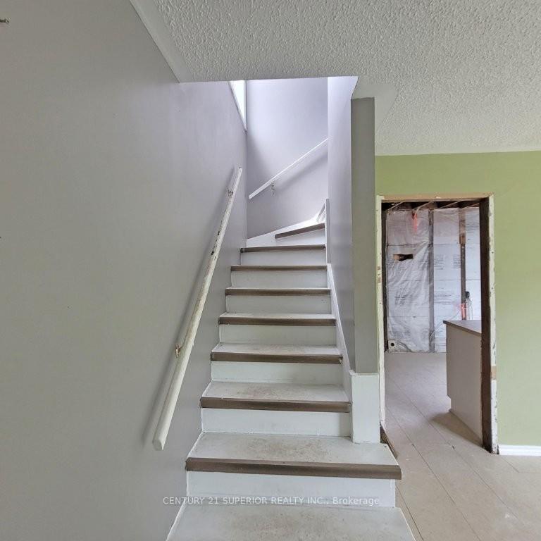 Photo 14 of 2 Howe Street, Marathon — HOMEH