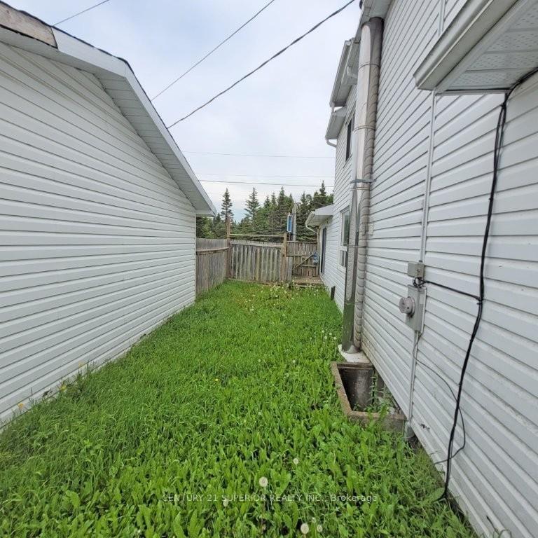 Photo 34 of 2 Howe Street, Marathon — HOMEH