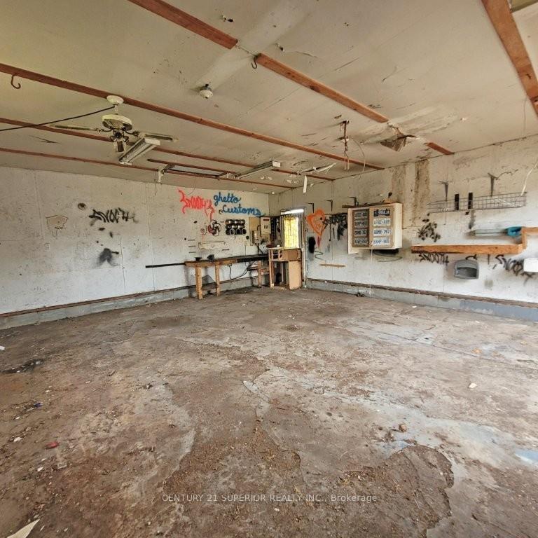 Photo 39 of 2 Howe Street, Marathon — HOMEH