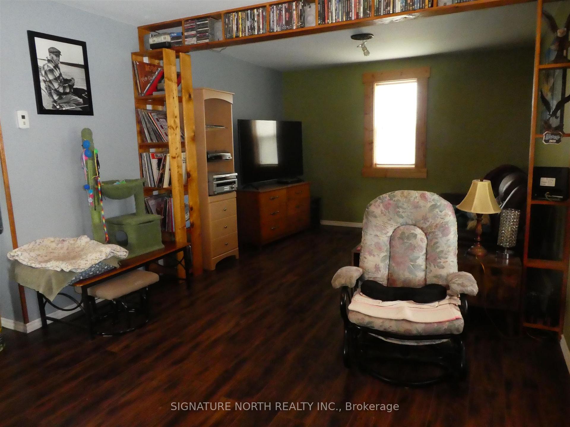 Photo 10 of 300 Second Avenue SW, Greenstone — HOMEH