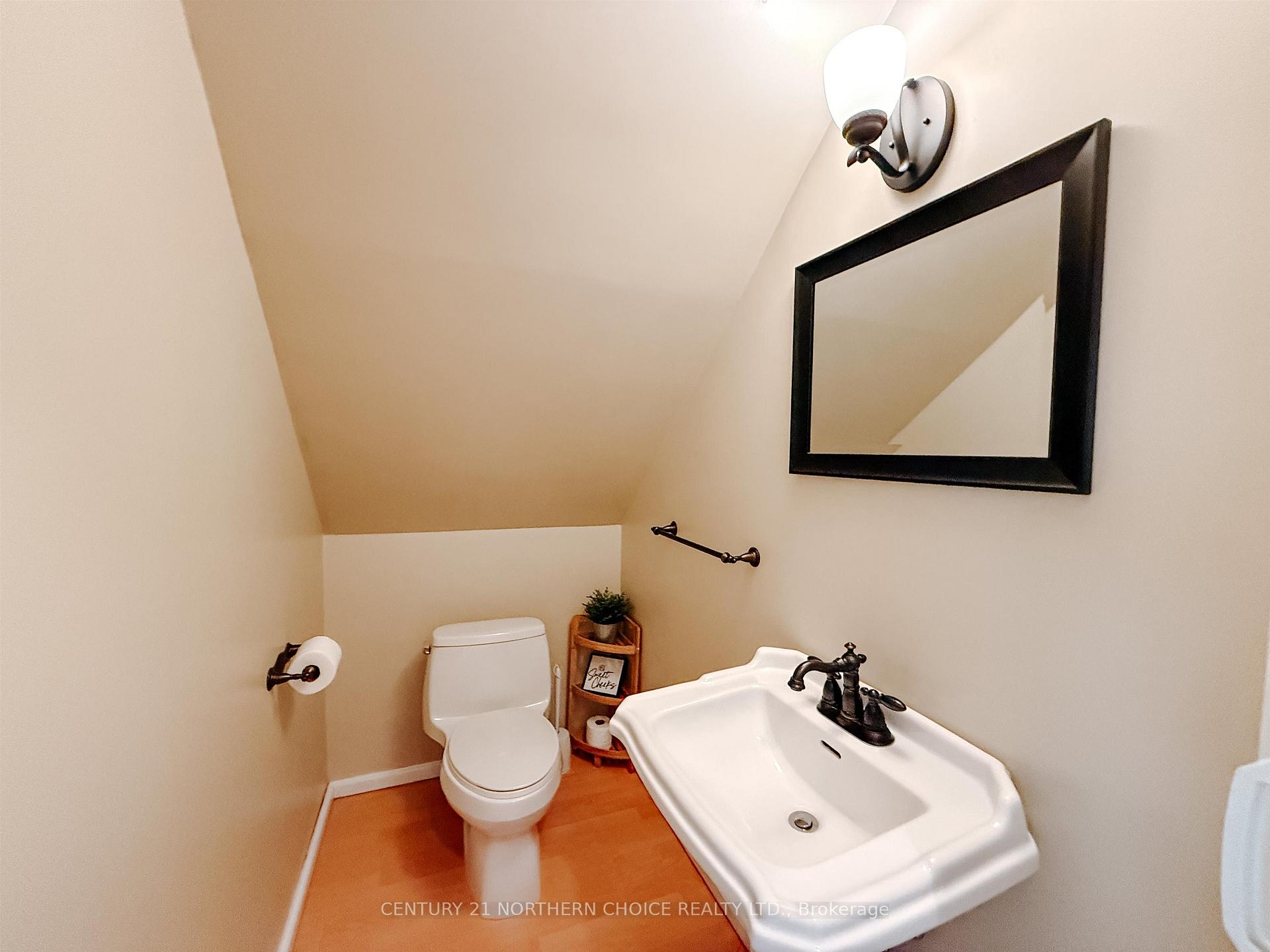 Photo 19 of 521 Bay Street, Kenora, Keewatin — HOMEH
