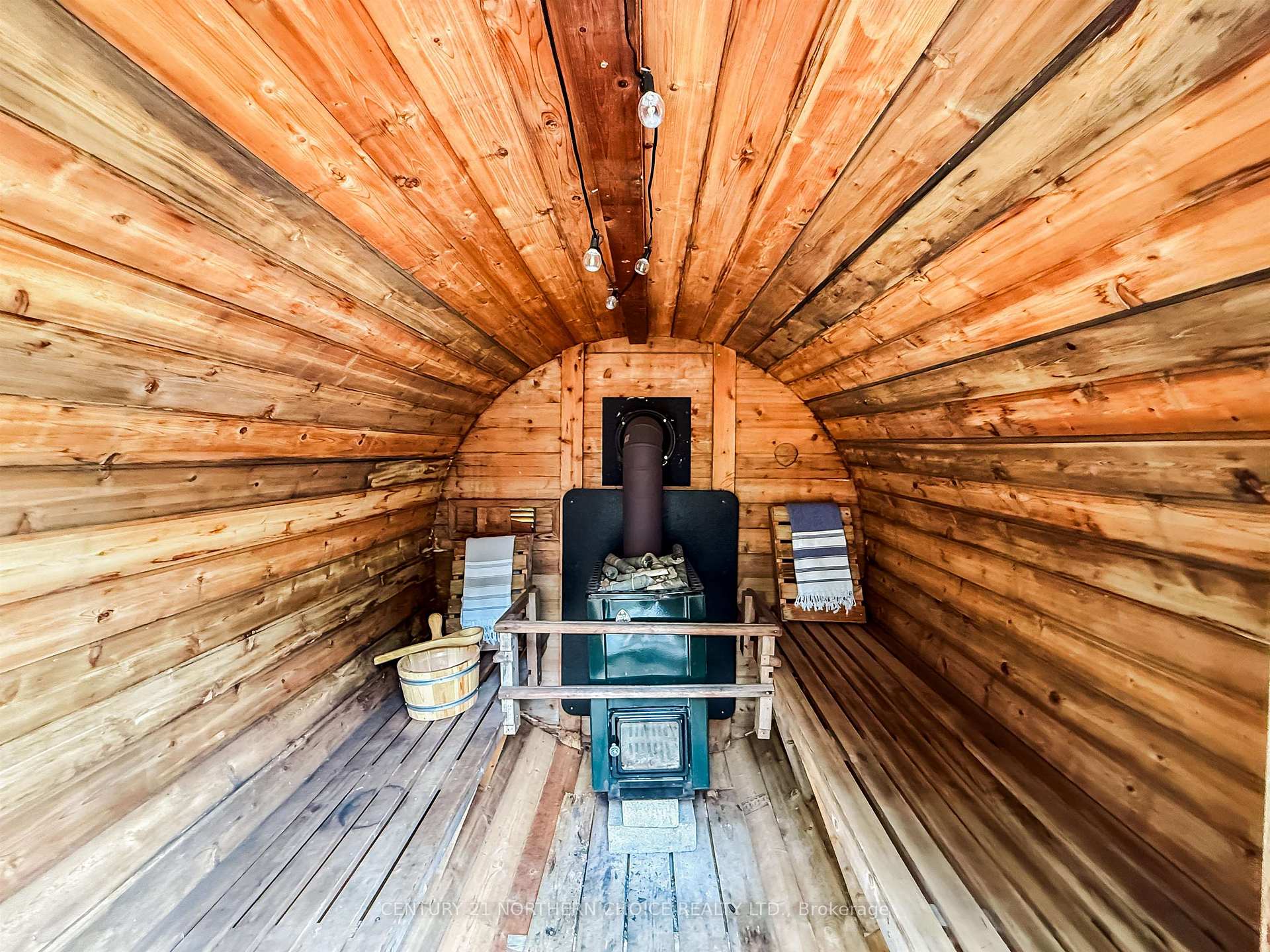 Photo 24 of 521 Bay Street, Kenora, Keewatin — HOMEH