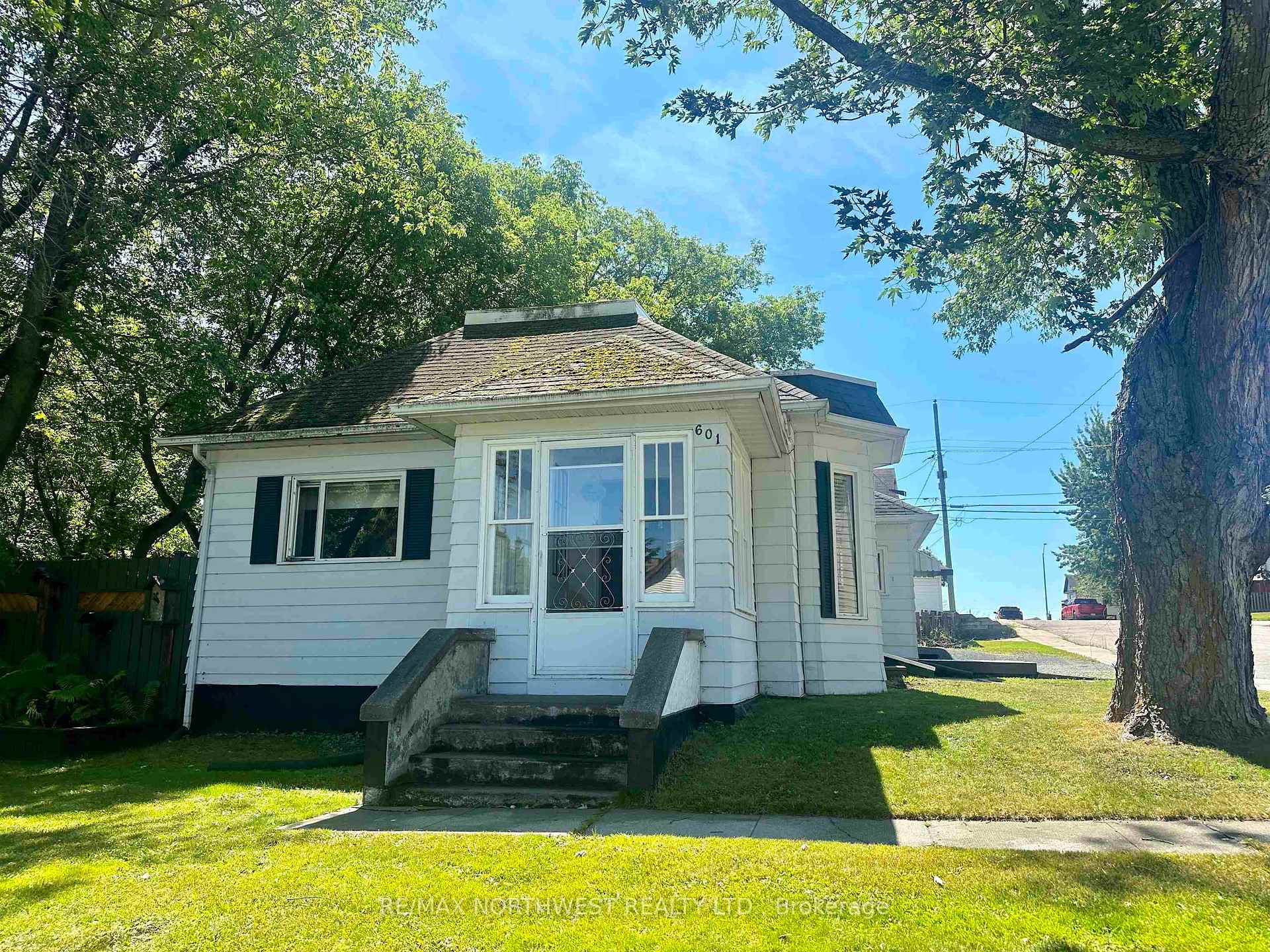 Photo 16 of 601 First Street S, Kenora, Central — HOMEH