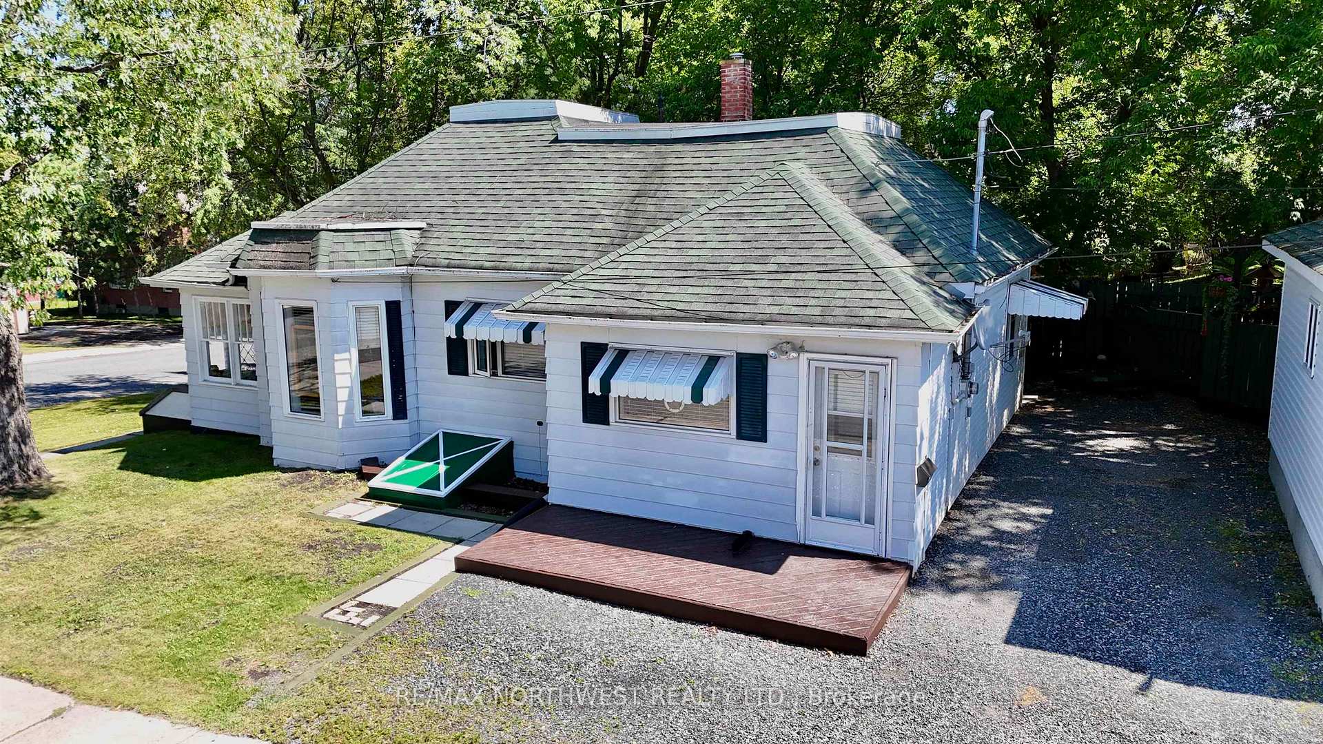 Photo 17 of 601 First Street S, Kenora, Central — HOMEH
