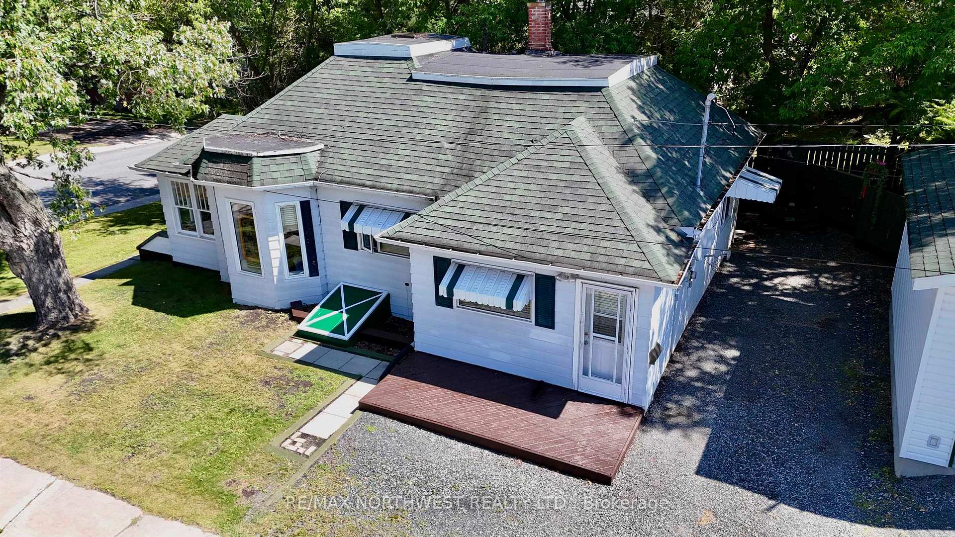 Photo 18 of 601 First Street S, Kenora, Central — HOMEH