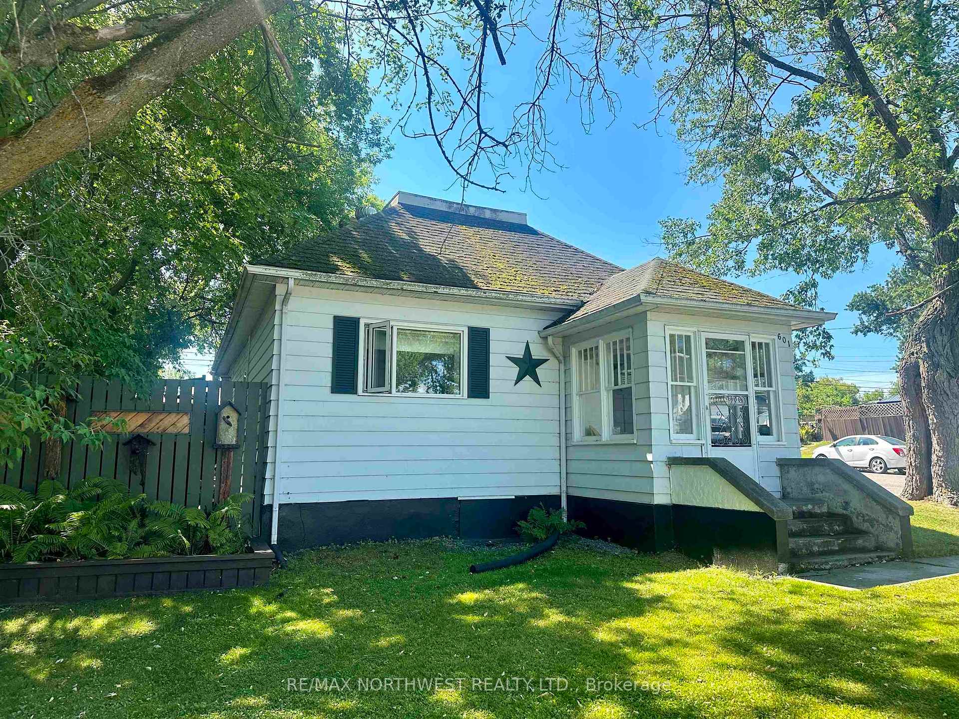 Photo 25 of 601 First Street S, Kenora, Central — HOMEH