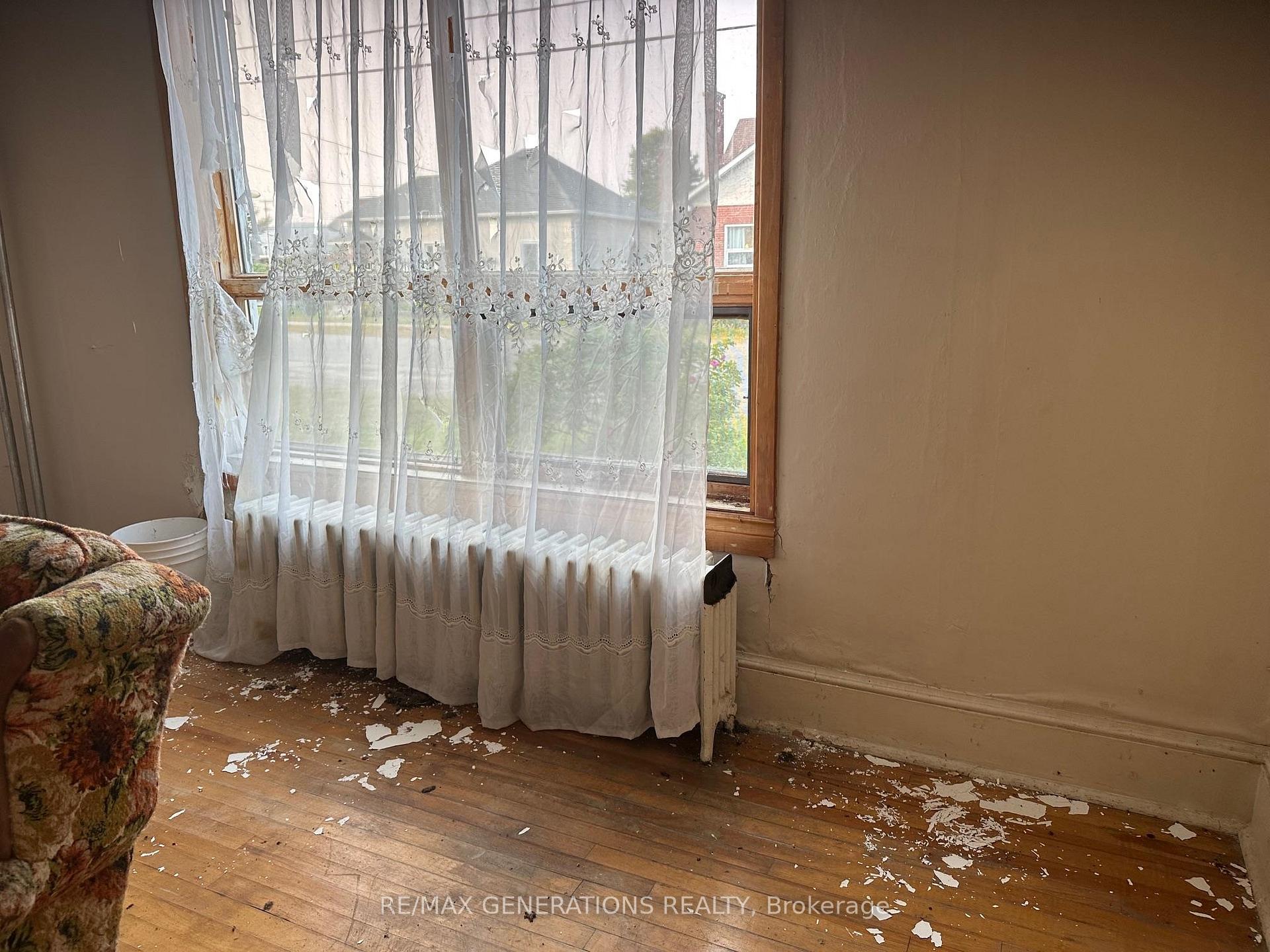 Photo 12 of 216 Manitoba Street, Schreiber — HOMEH