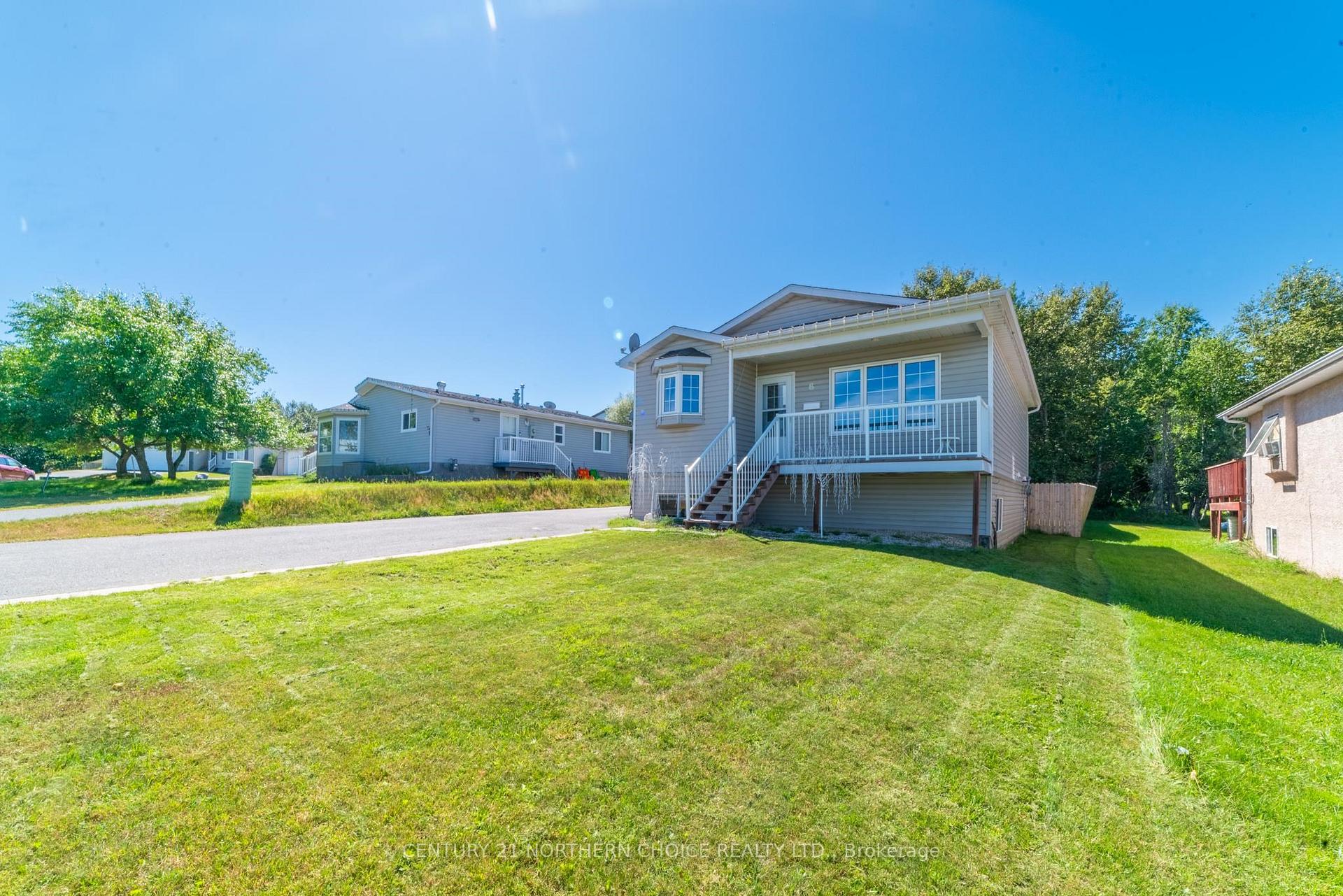 Photo 2 of 6 Sunset Place, Kenora, Evergreen — HOMEH