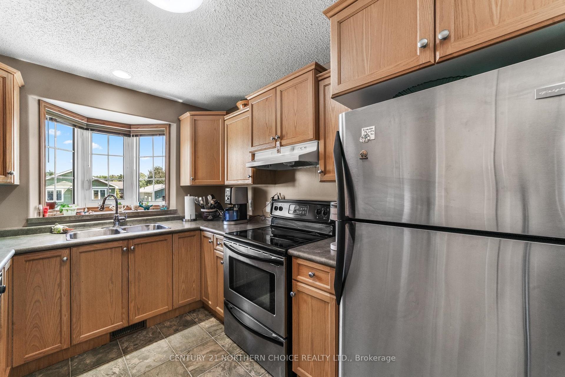 Photo 7 of 6 Sunset Place, Kenora, Evergreen — HOMEH