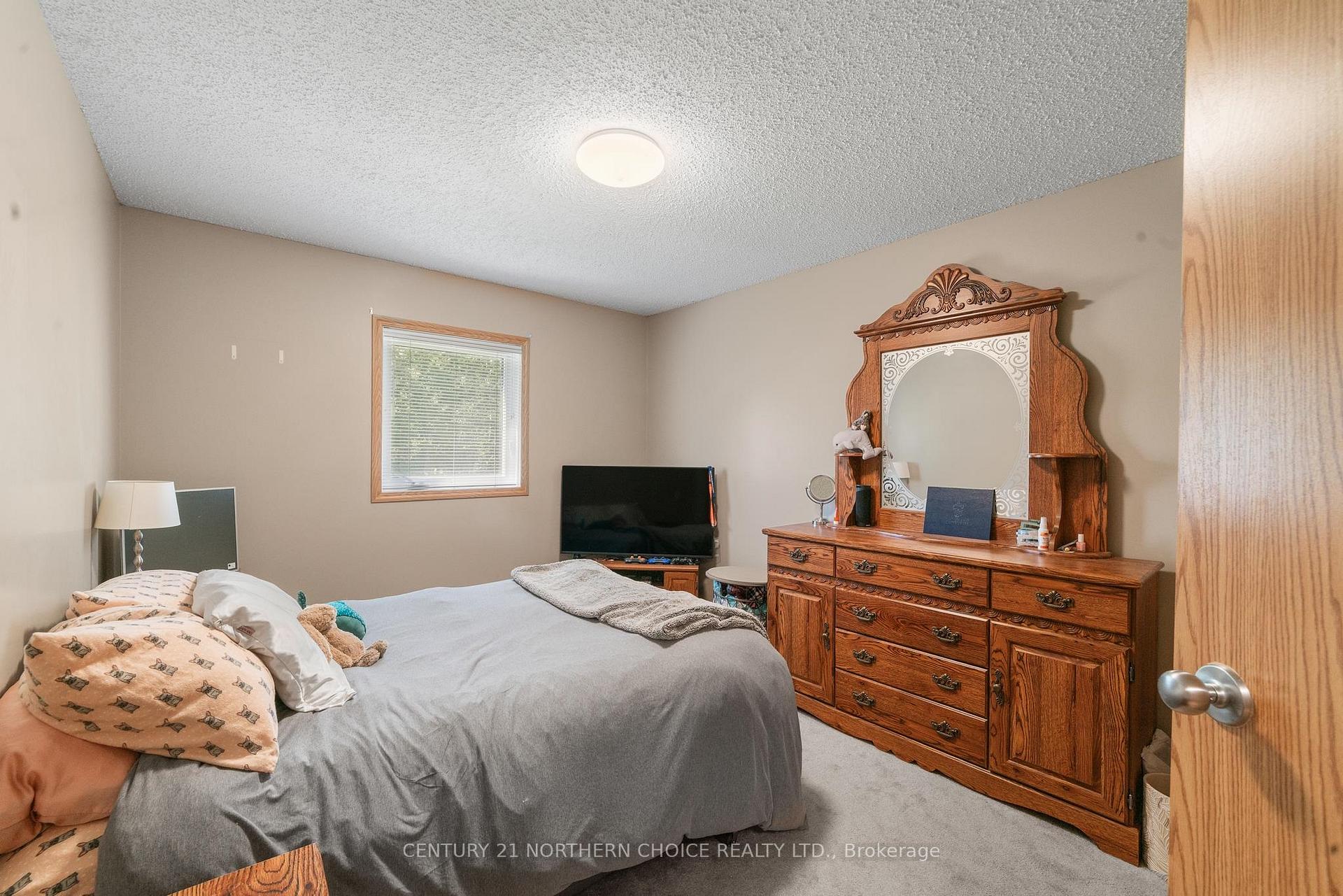 Photo 10 of 6 Sunset Place, Kenora, Evergreen — HOMEH