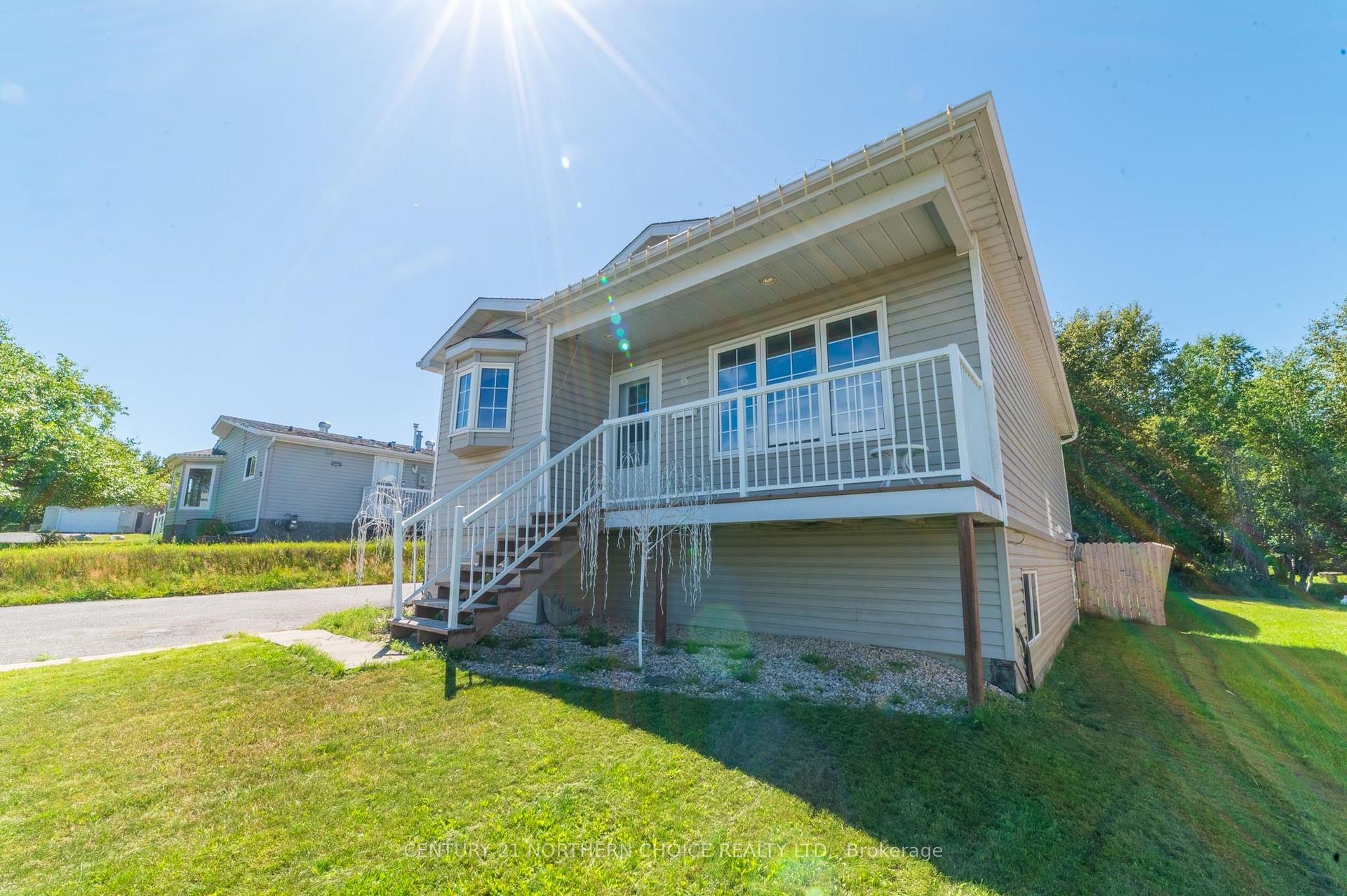 Photo 34 of 6 Sunset Place, Kenora, Evergreen — HOMEH