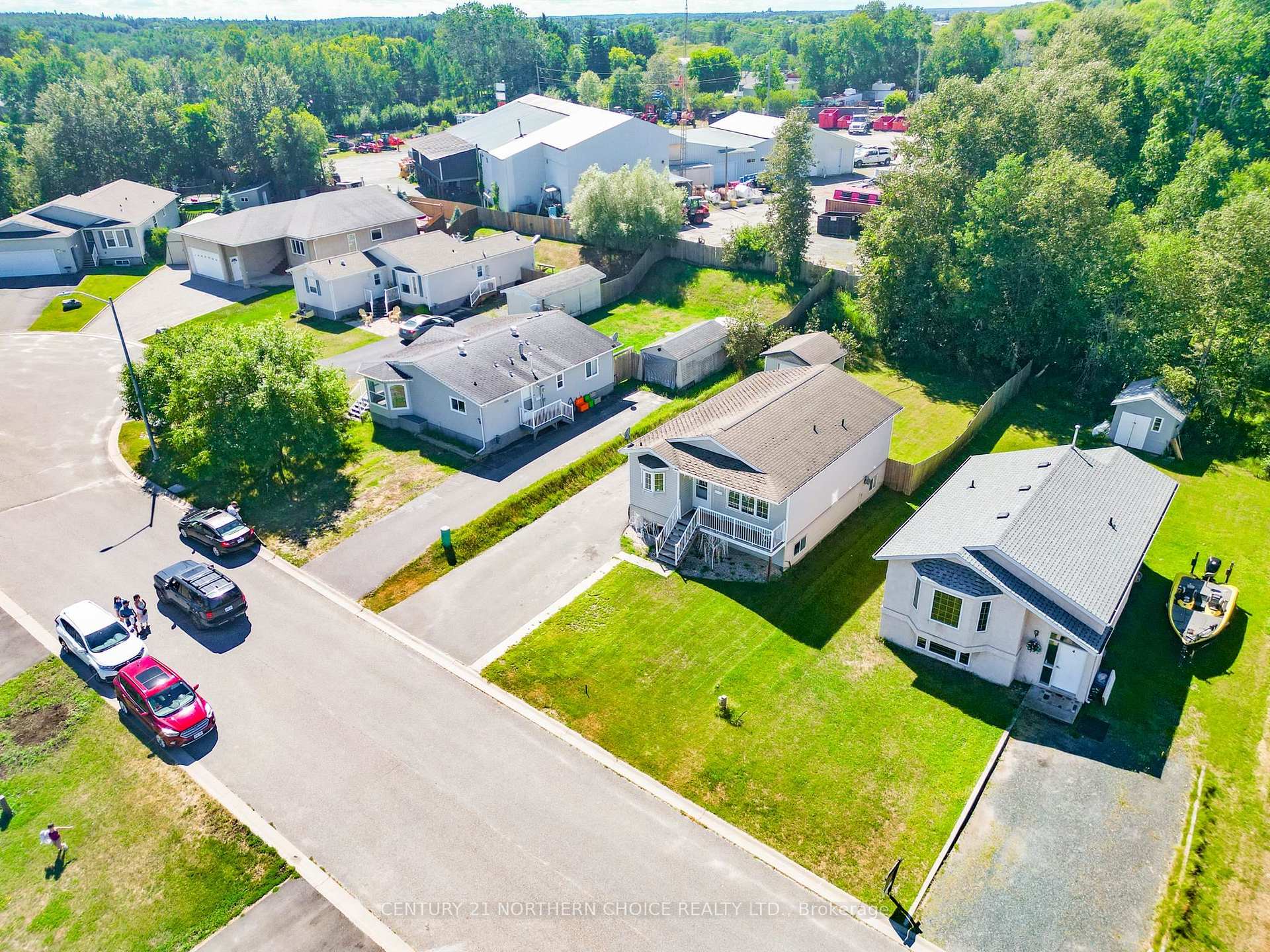 Photo 39 of 6 Sunset Place, Kenora, Evergreen — HOMEH