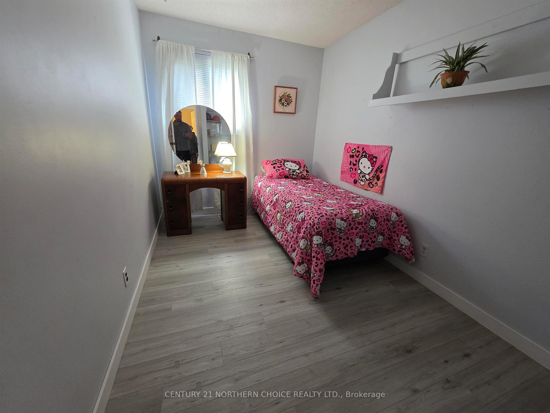 Photo 16 of 901 Valley Drive, Kenora, Evergreen — HOMEH