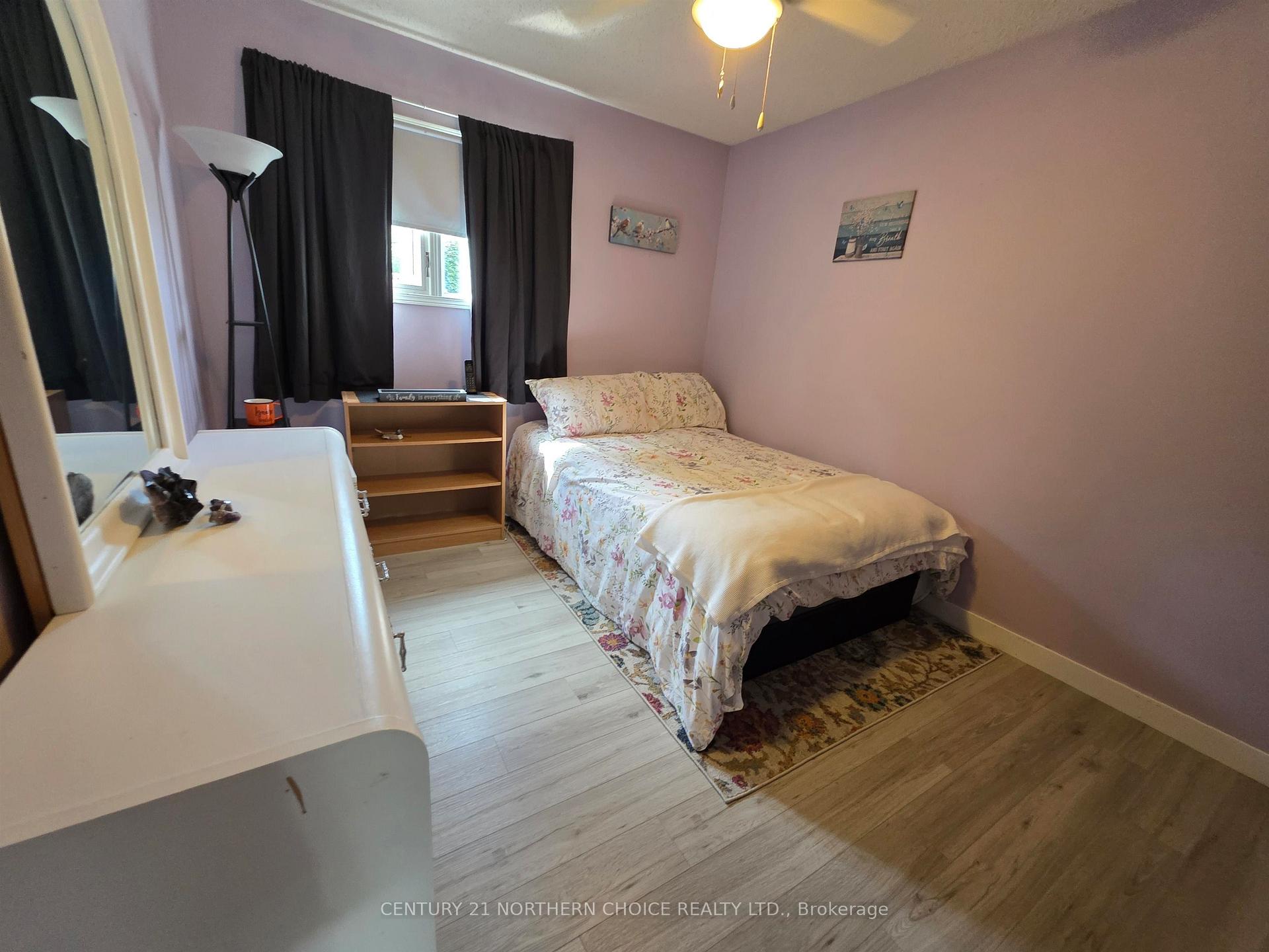 Photo 17 of 901 Valley Drive, Kenora, Evergreen — HOMEH