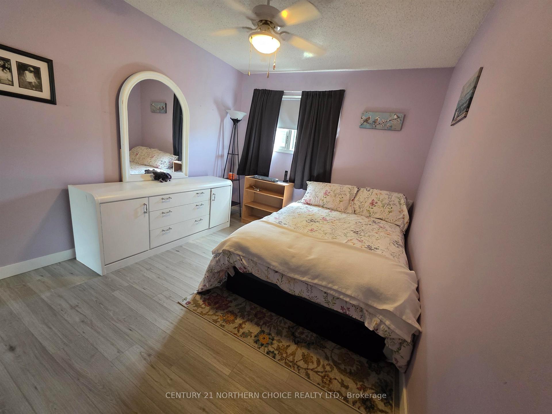 Photo 18 of 901 Valley Drive, Kenora, Evergreen — HOMEH