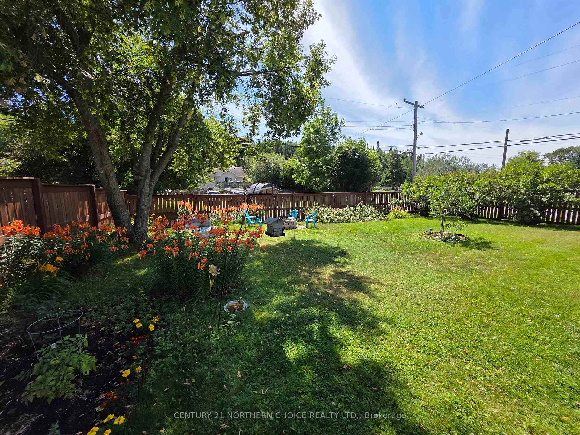Photo 28 of 901 Valley Drive, Kenora, Evergreen — HOMEH