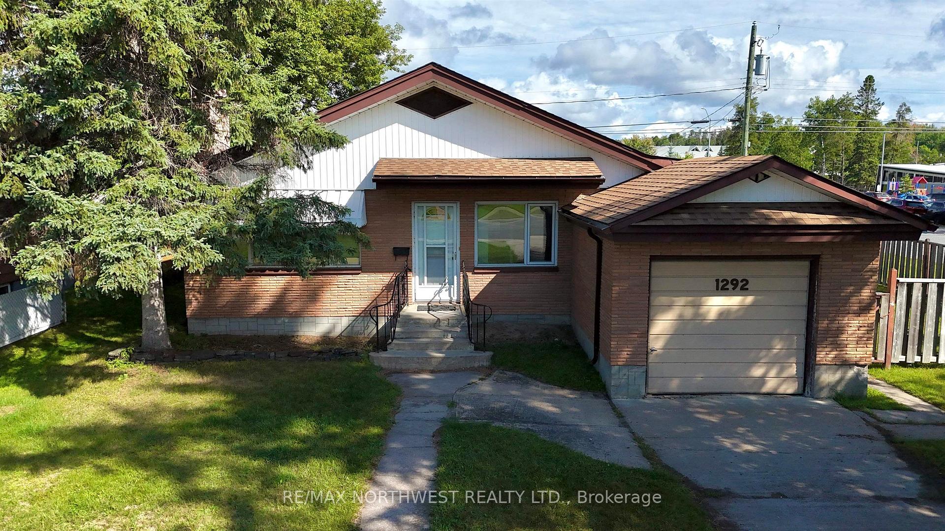 Photo 1 of 1292 Valley Drive, Kenora, Pinecrest — HOMEH