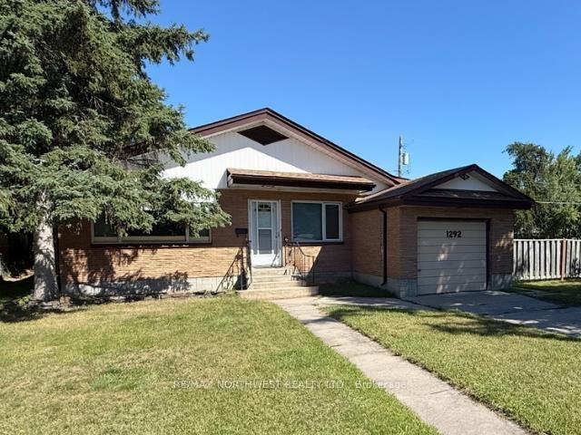 Photo 2 of 1292 Valley Drive, Kenora, Pinecrest — HOMEH