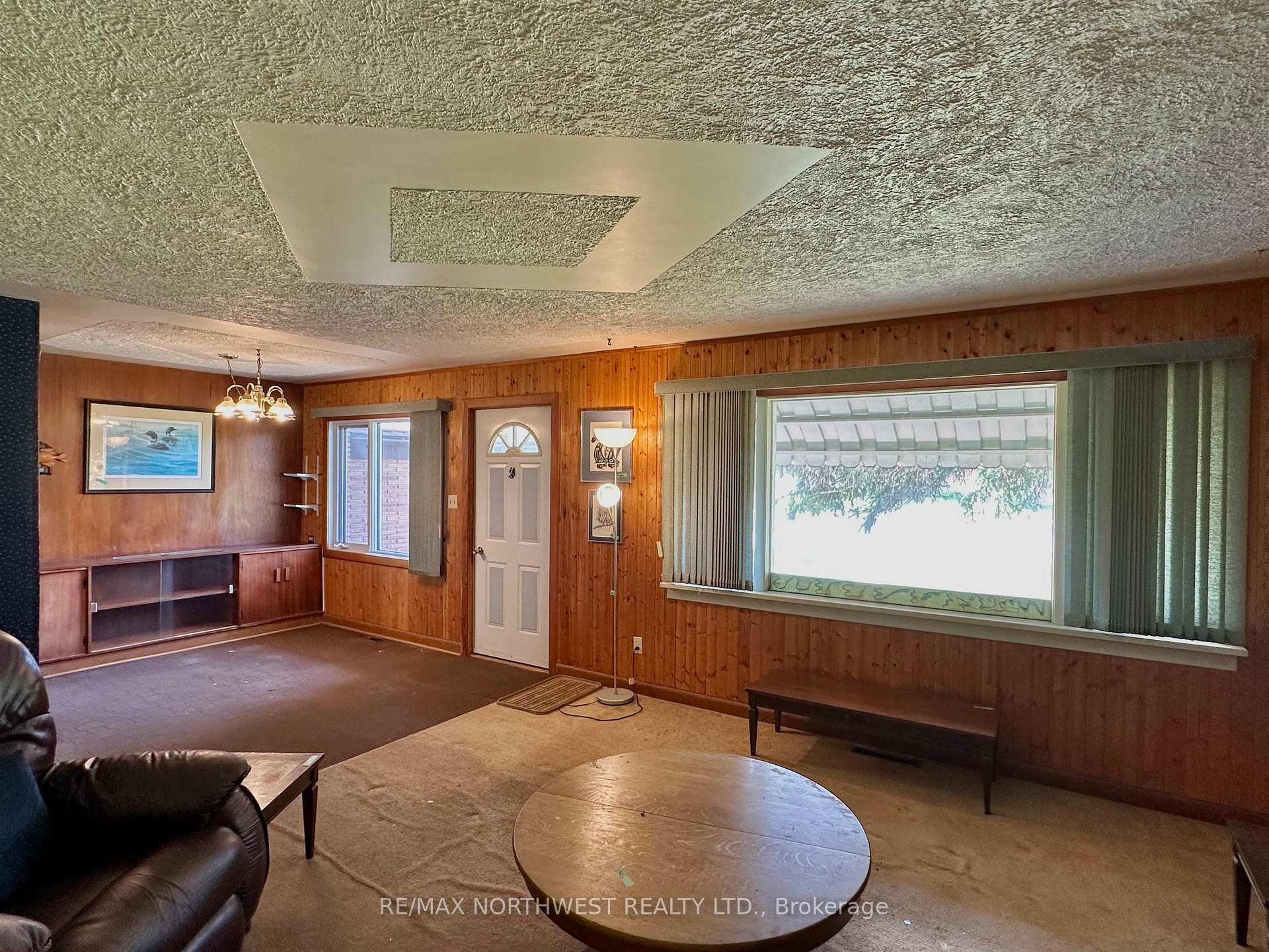 Photo 10 of 1292 Valley Drive, Kenora, Pinecrest — HOMEH