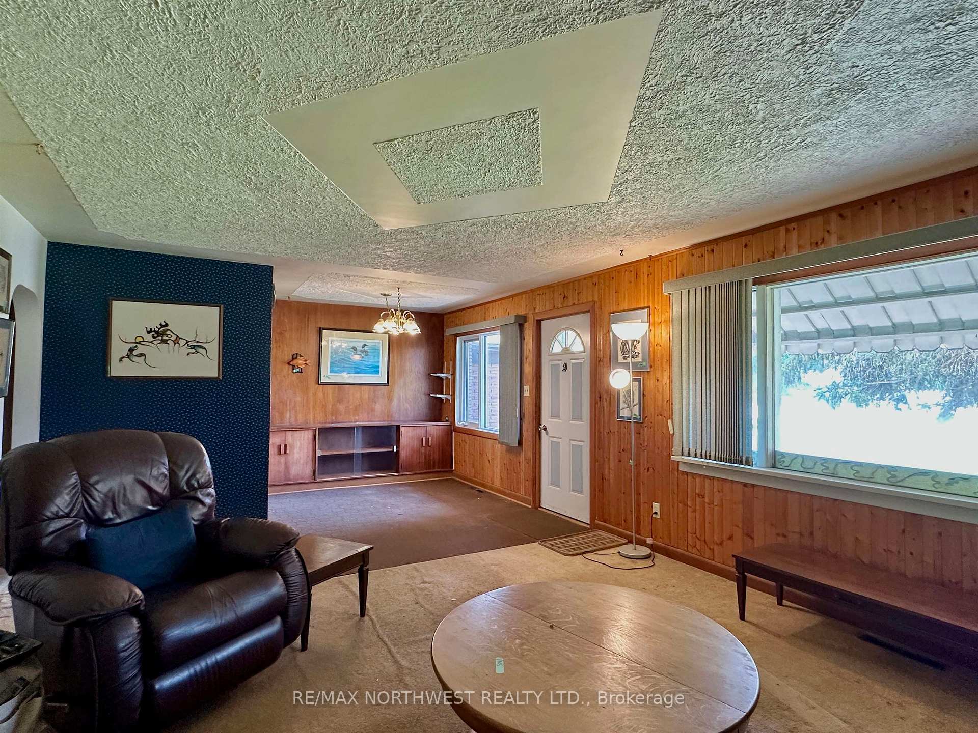 Photo 11 of 1292 Valley Drive, Kenora, Pinecrest — HOMEH
