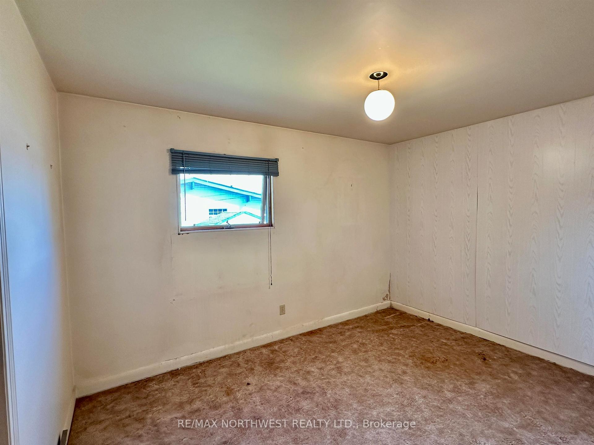 Photo 23 of 1292 Valley Drive, Kenora, Pinecrest — HOMEH