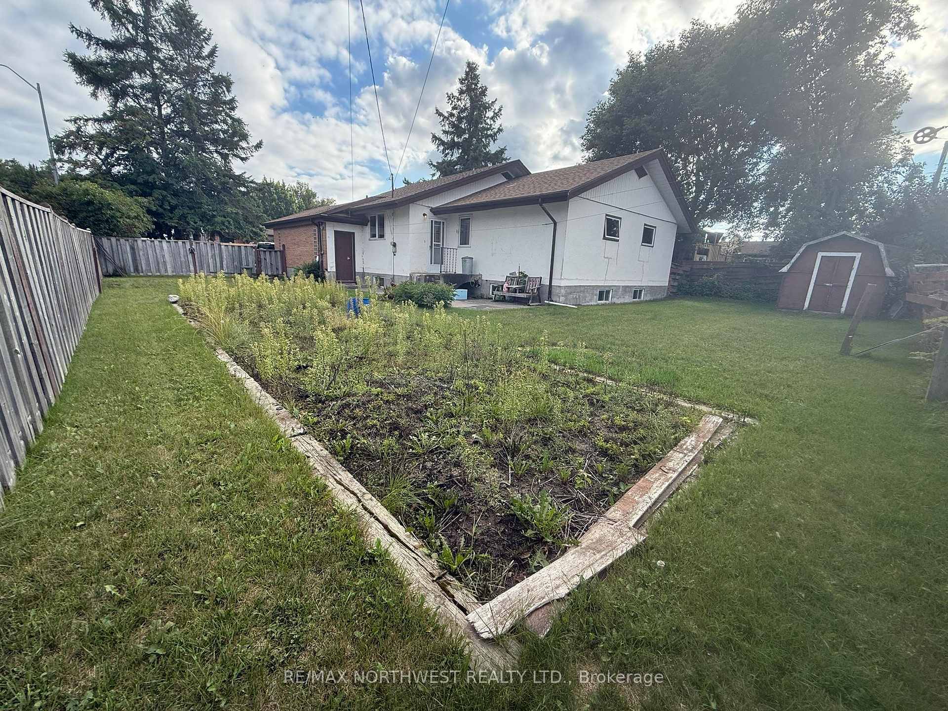 Photo 31 of 1292 Valley Drive, Kenora, Pinecrest — HOMEH