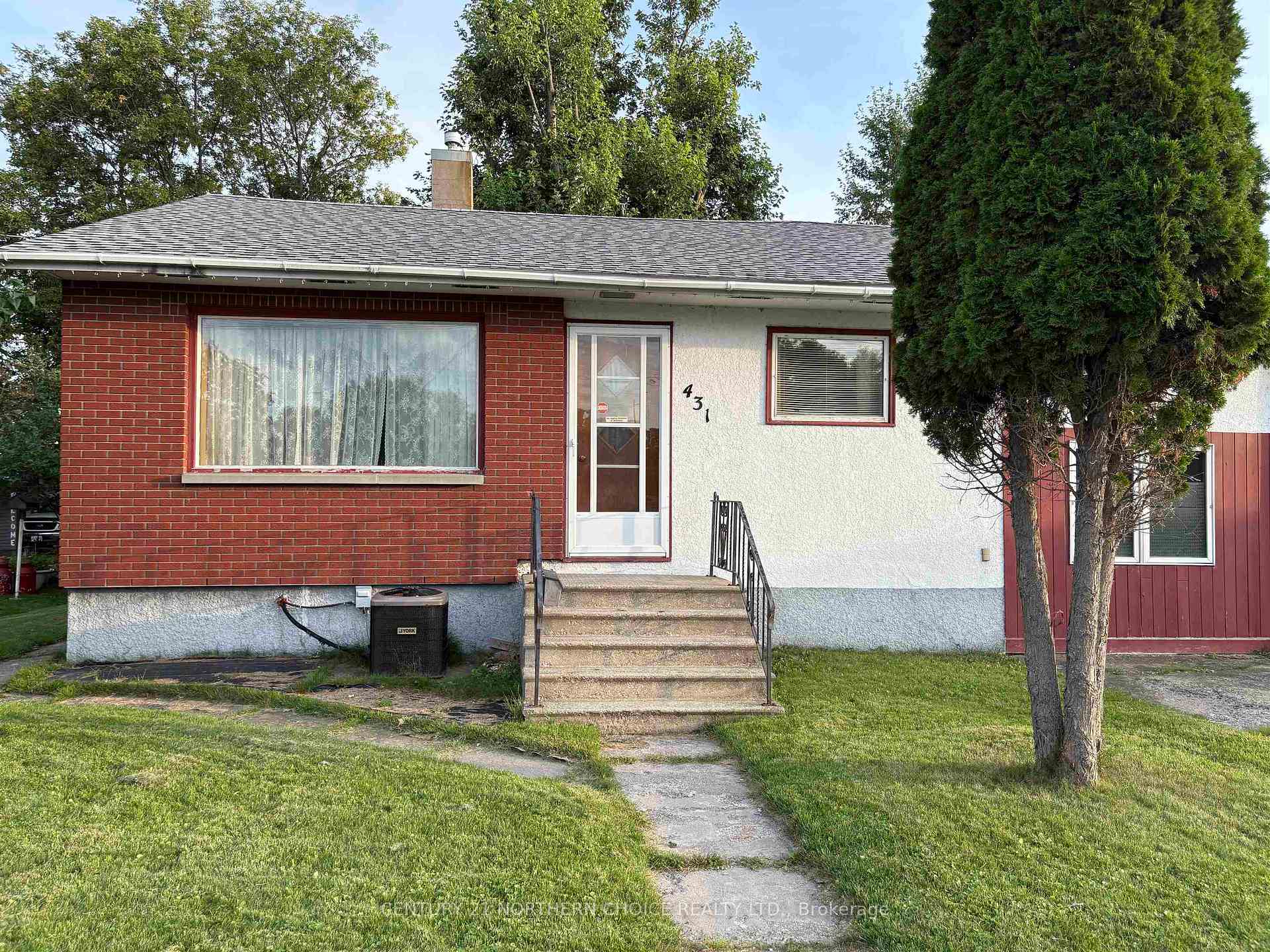 Photo 1 of 431 Fourth Street W, Fort Frances — HOMEH
