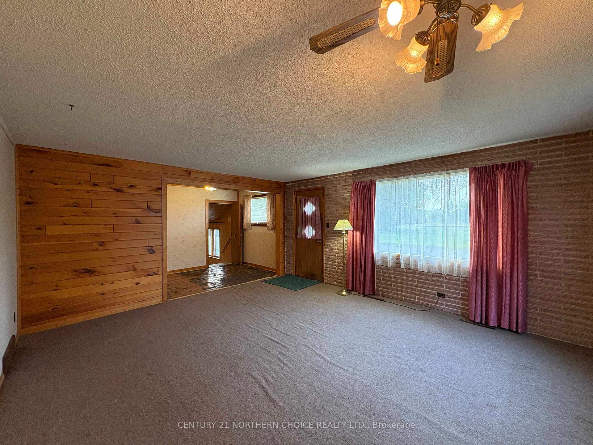 Photo 4 of 431 Fourth Street W, Fort Frances — HOMEH