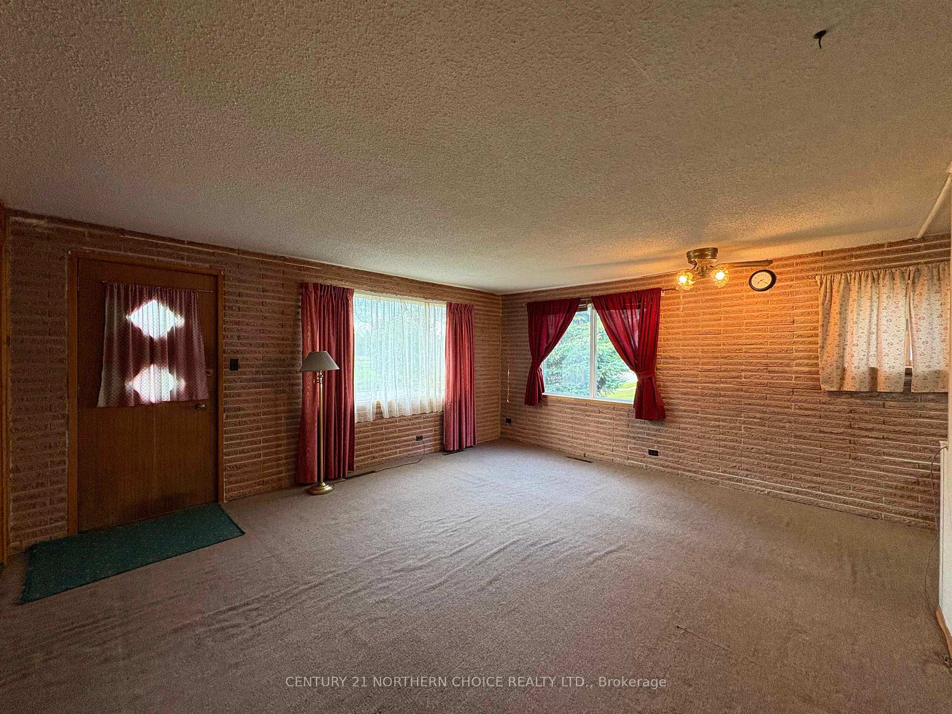 Photo 6 of 431 Fourth Street W, Fort Frances — HOMEH