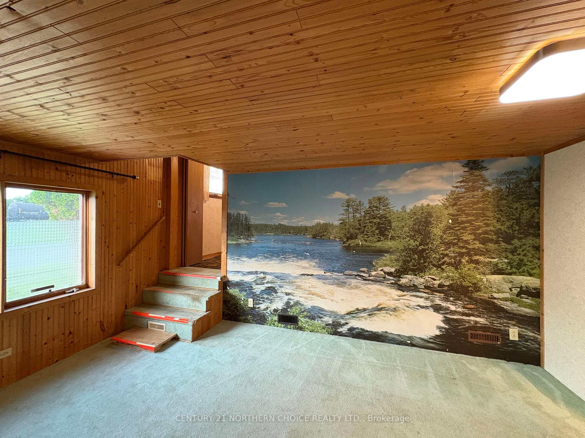 Photo 14 of 431 Fourth Street W, Fort Frances — HOMEH