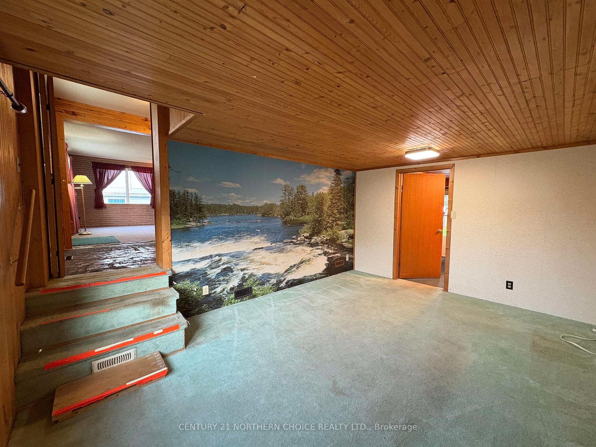 Photo 15 of 431 Fourth Street W, Fort Frances — HOMEH