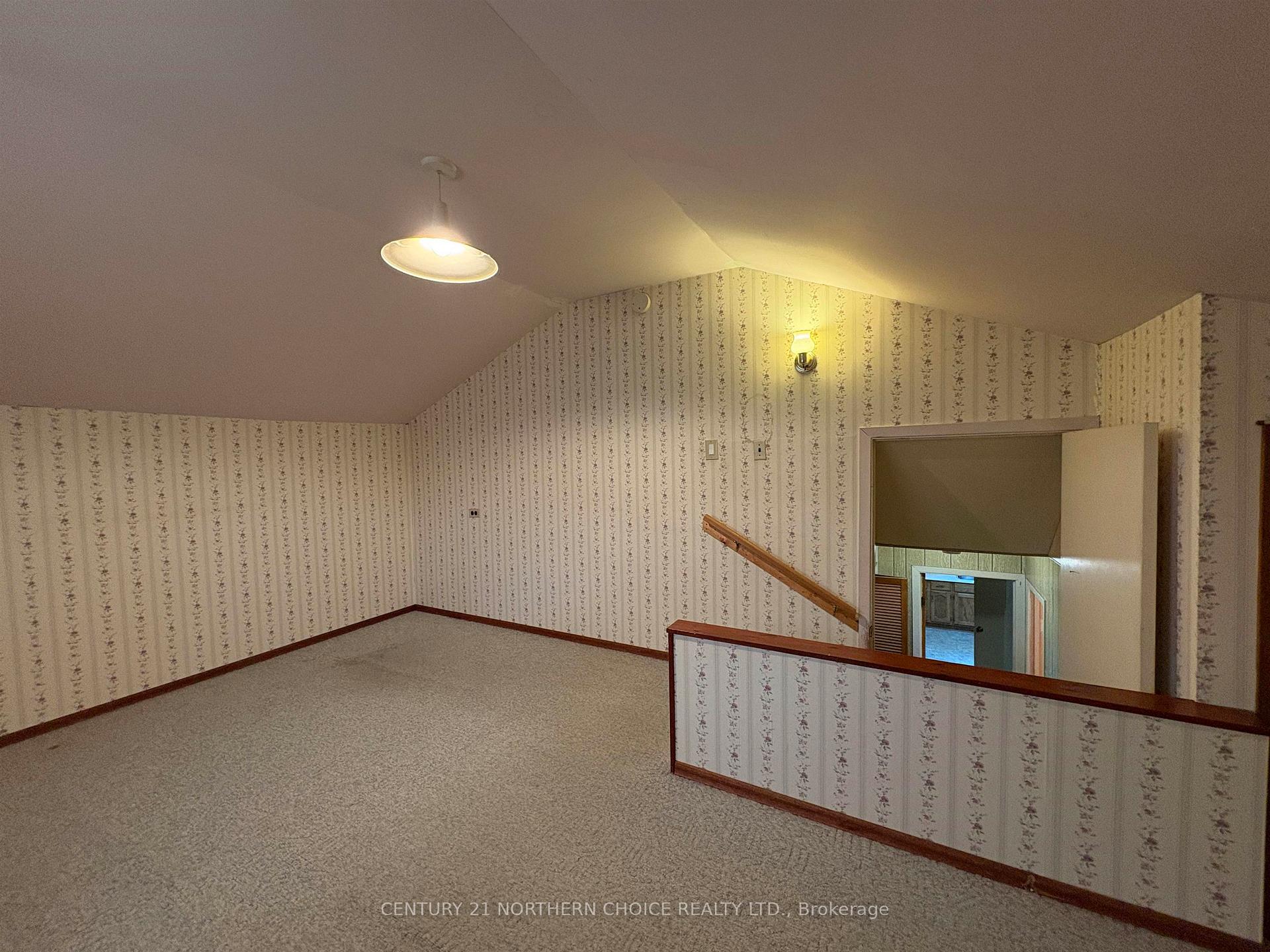 Photo 23 of 431 Fourth Street W, Fort Frances — HOMEH