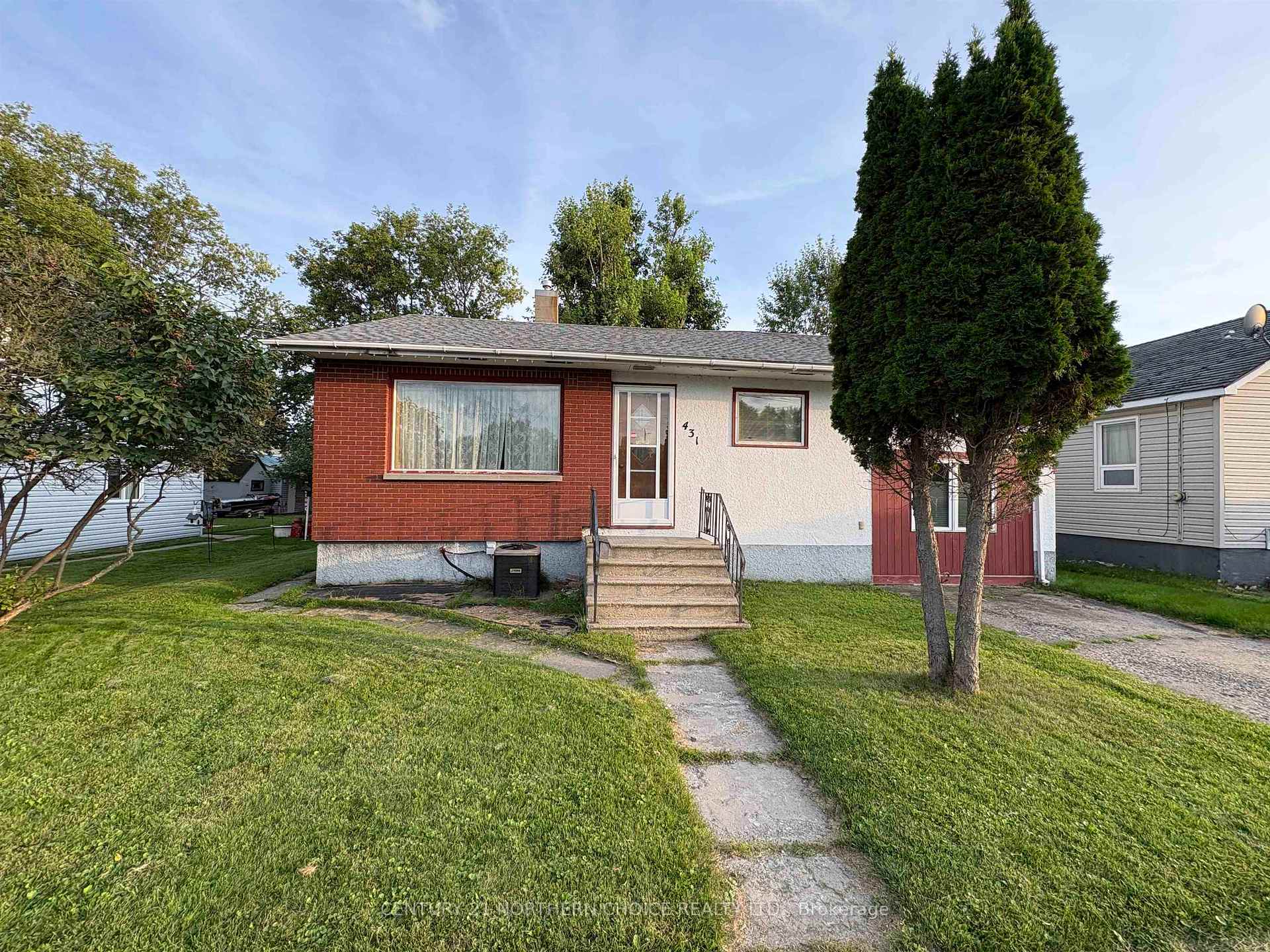 Photo 42 of 431 Fourth Street W, Fort Frances — HOMEH