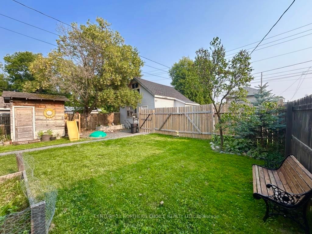 Photo 3 of 235 Third Street East, Fort Frances — HOMEH