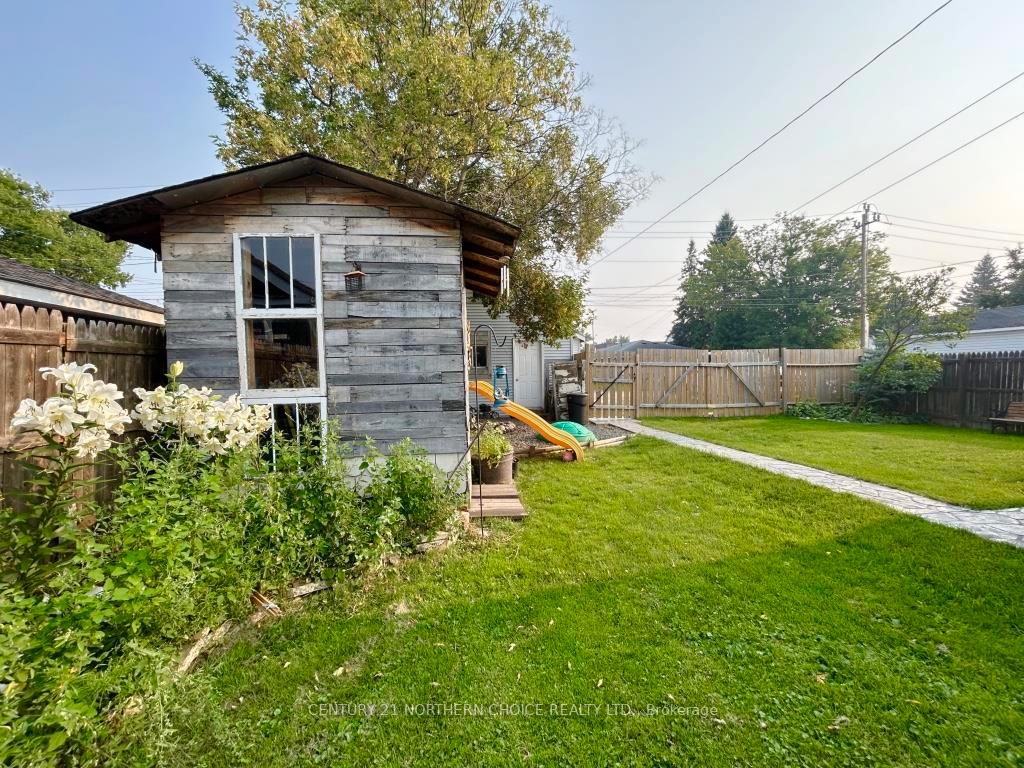 Photo 24 of 235 Third Street East, Fort Frances — HOMEH