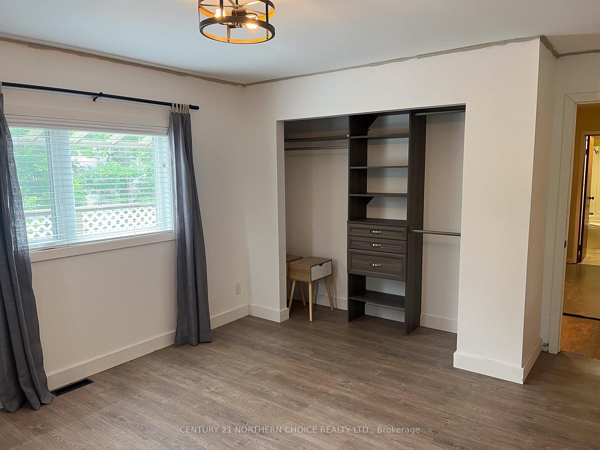 Photo 11 of 323 Tenth Street, Kenora, Keewatin — HOMEH