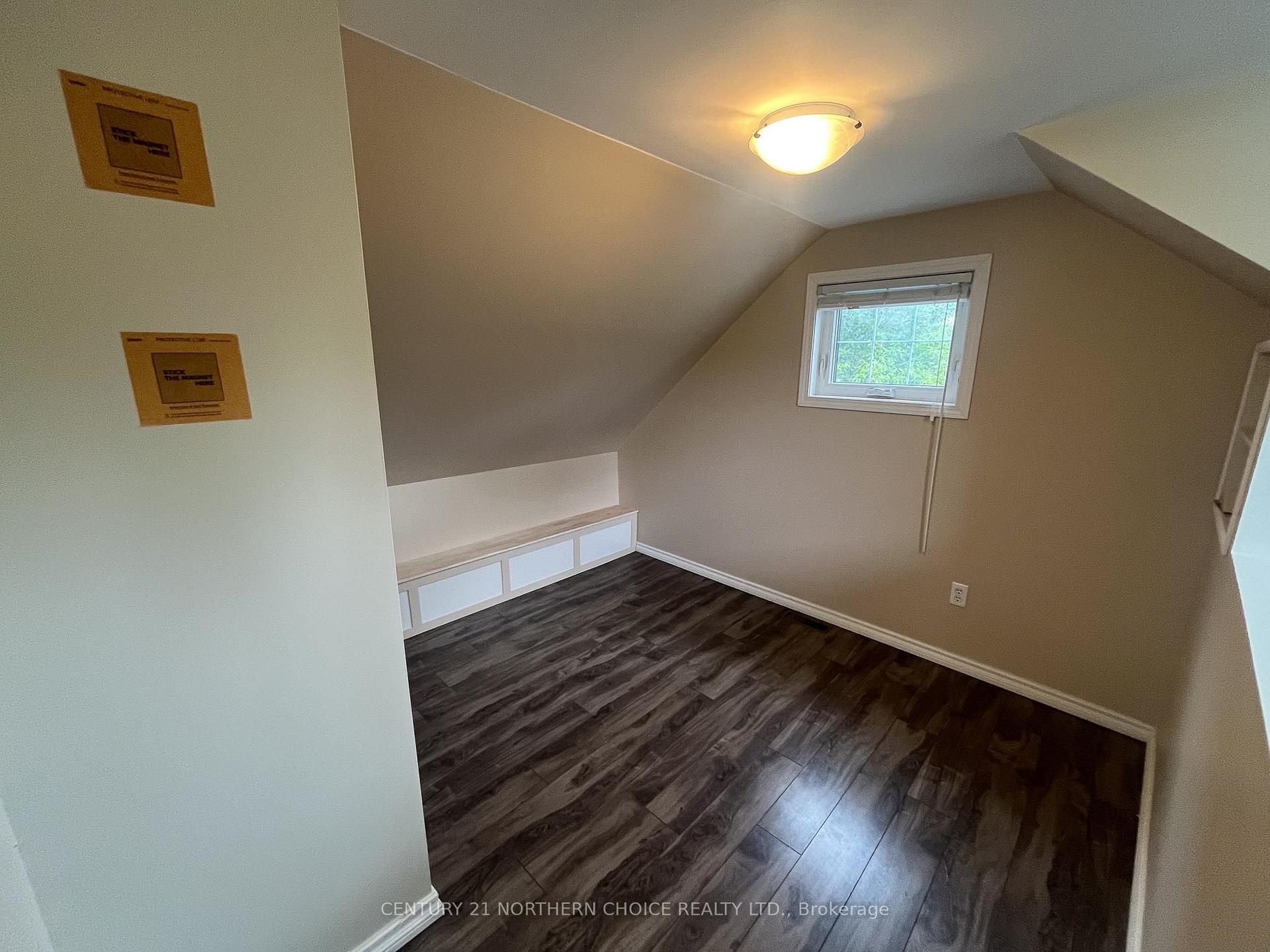 Photo 12 of 323 Tenth Street, Kenora, Keewatin — HOMEH