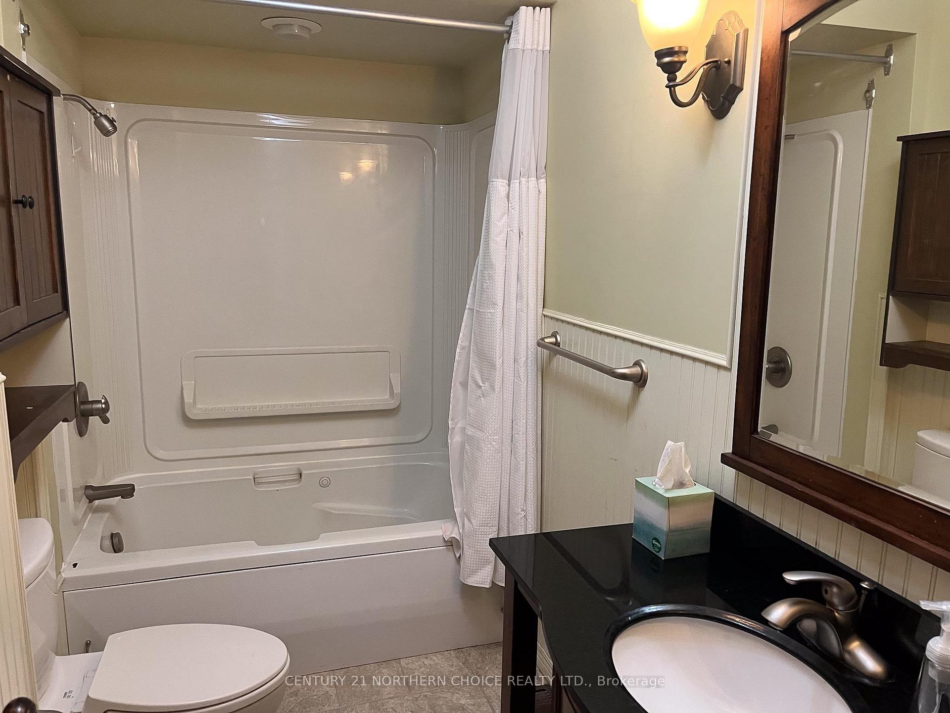 Photo 16 of 323 Tenth Street, Kenora, Keewatin — HOMEH