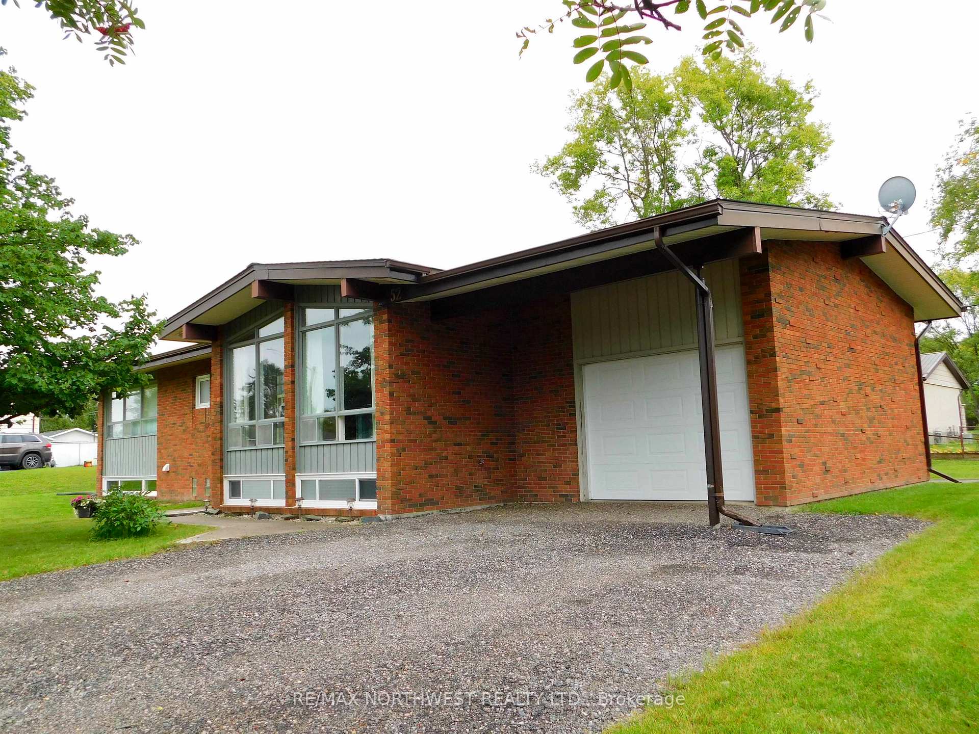 Photo 1 of 52 Ross Street, Dryden, Riverview — HOMEH