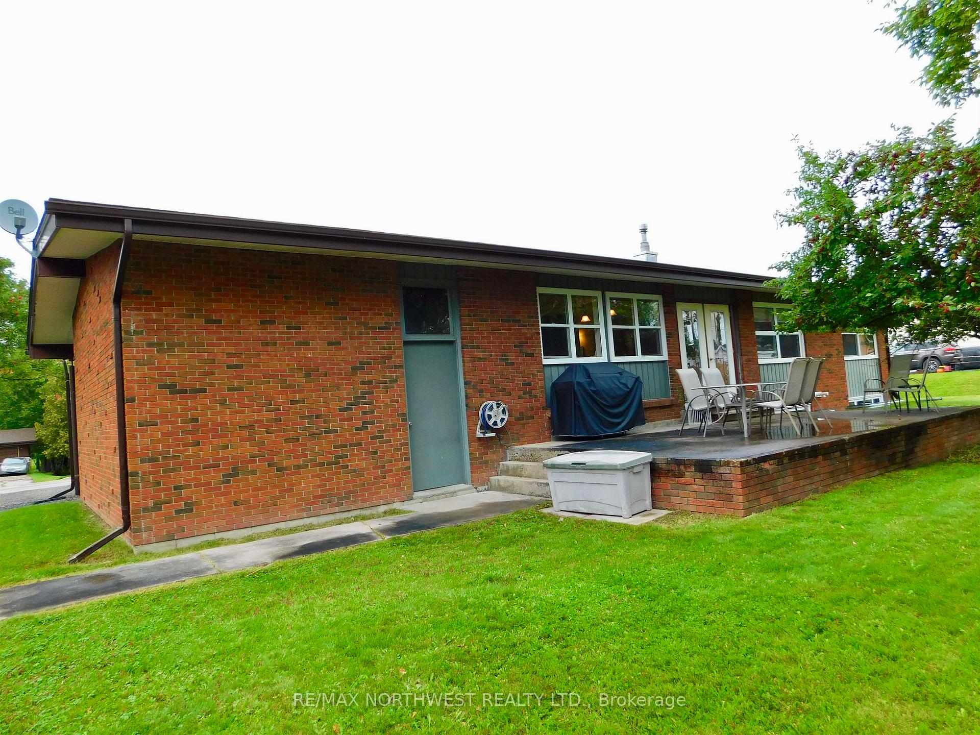 Photo 3 of 52 Ross Street, Dryden, Riverview — HOMEH