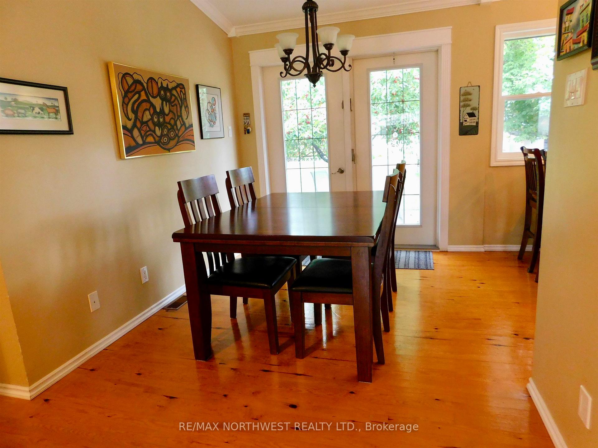 Photo 11 of 52 Ross Street, Dryden, Riverview — HOMEH