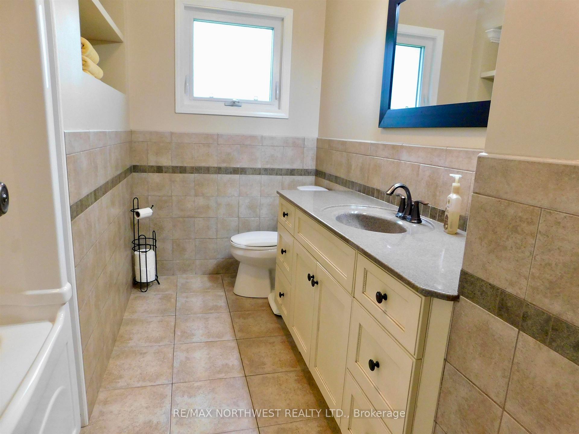 Photo 13 of 52 Ross Street, Dryden, Riverview — HOMEH