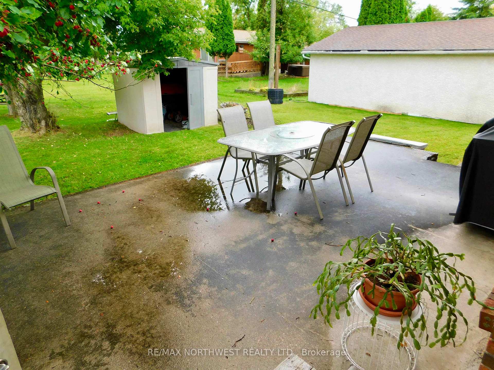 Photo 32 of 52 Ross Street, Dryden, Riverview — HOMEH
